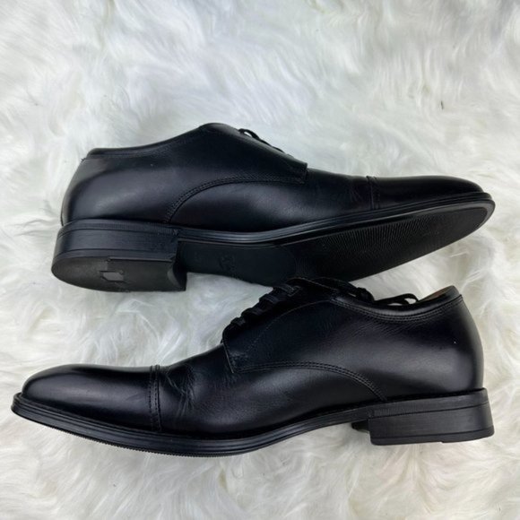 Florsheim Azzio Cap Toe Derby in Black - Picture 7 of 8